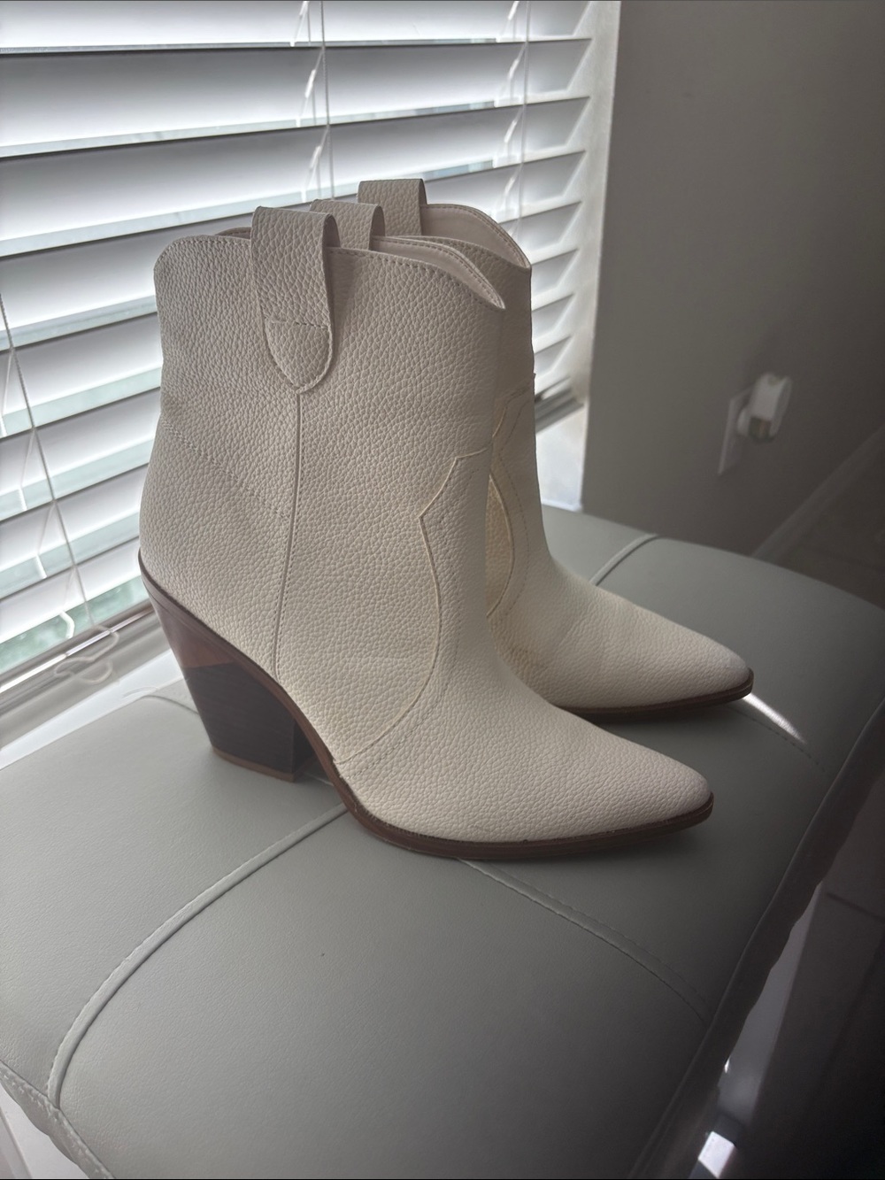 White Women's Western Ankle Boots